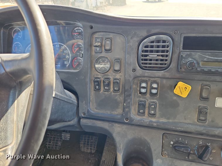 image for item FN5581 2014 Freightliner M2 dump truck