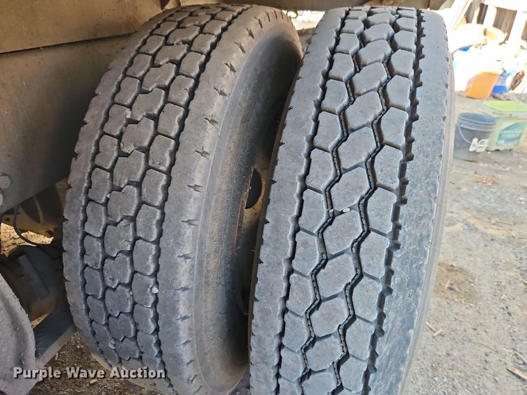 image for item FN5581 2014 Freightliner M2 dump truck