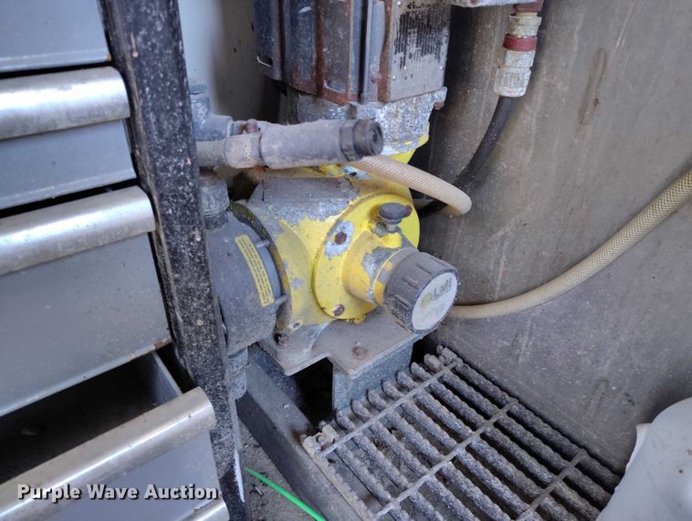 image for item IH9411 2006 Nuttall 350 SD equipment trailer with dewatering system