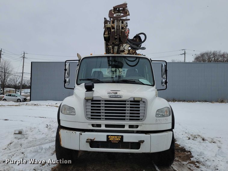 image for item NK9825 2013 Freightliner  M2 digger derrick truck