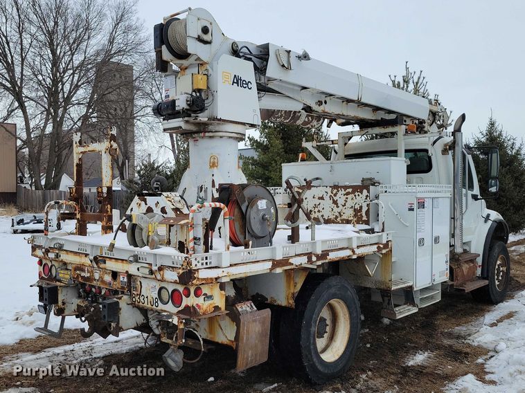 image for item NK9825 2013 Freightliner  M2 digger derrick truck