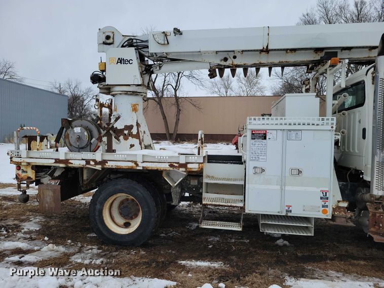 image for item NK9825 2013 Freightliner  M2 digger derrick truck