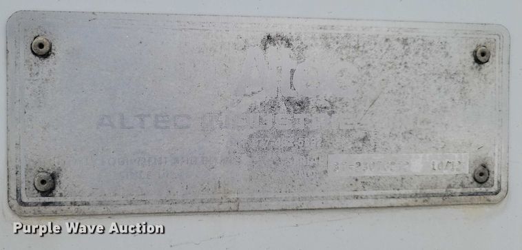 image for item NK9825 2013 Freightliner  M2 digger derrick truck