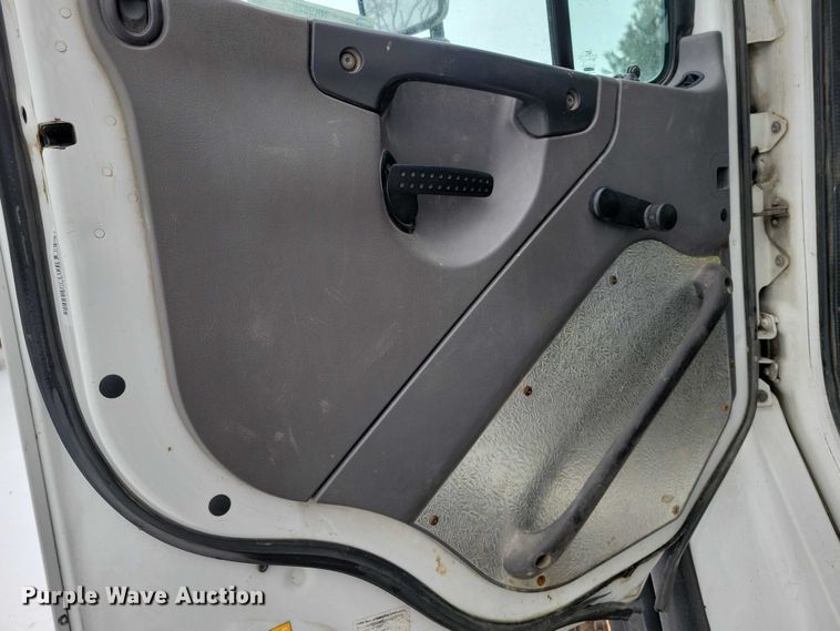 image for item NK9825 2013 Freightliner  M2 digger derrick truck