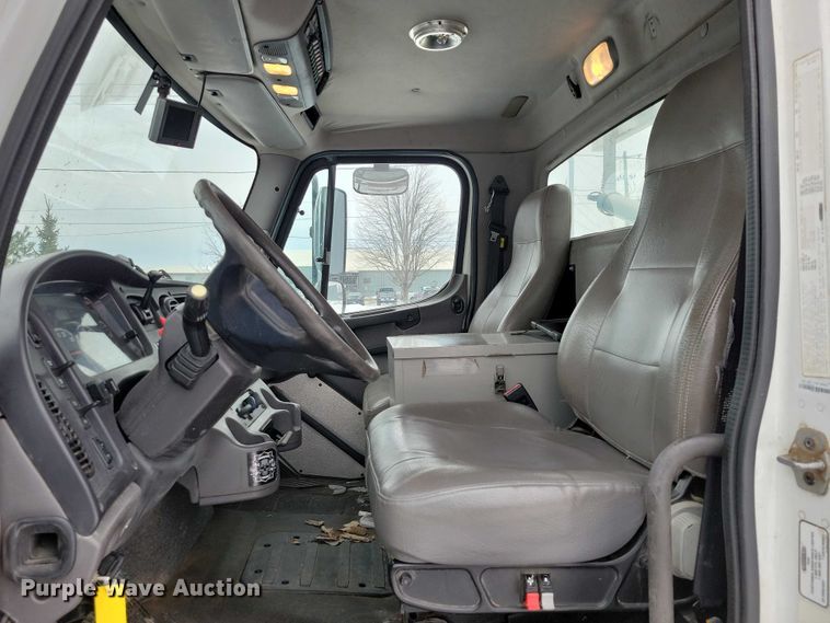 image for item NK9825 2013 Freightliner  M2 digger derrick truck