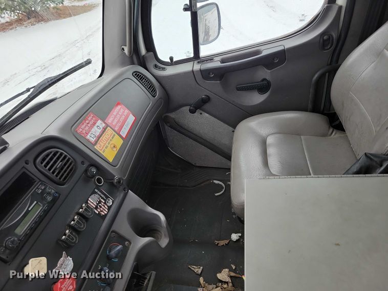 image for item NK9825 2013 Freightliner  M2 digger derrick truck