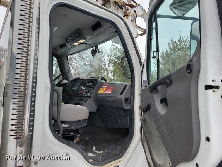 image for item NK9825 2013 Freightliner  M2 digger derrick truck