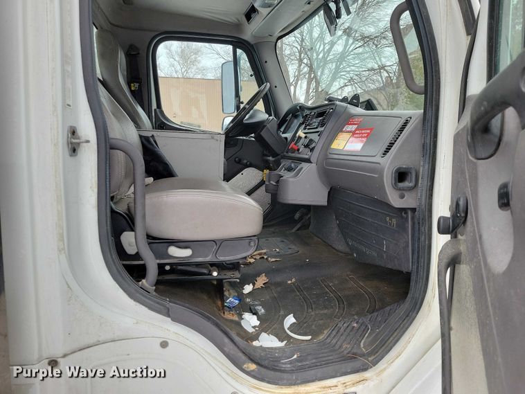 image for item NK9825 2013 Freightliner  M2 digger derrick truck