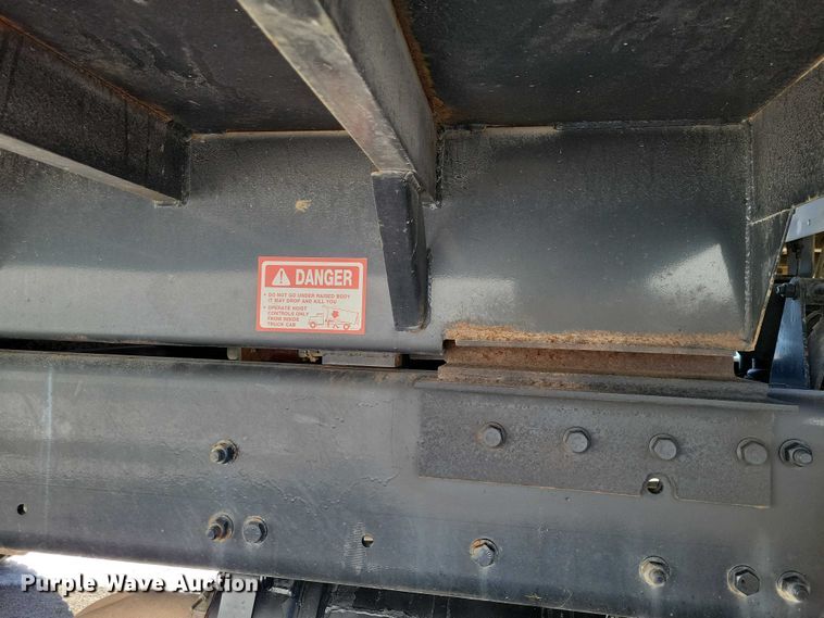 image for item NK9827 2009 Freightliner Business Class M2 dump truck