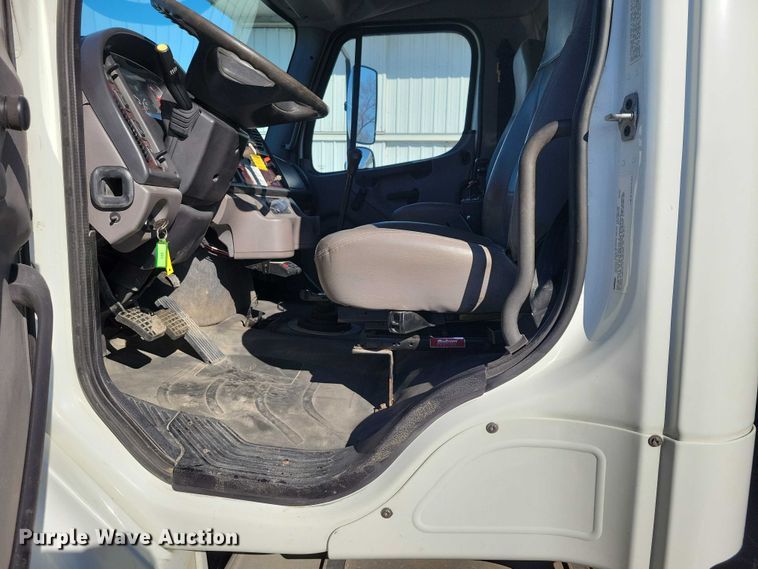 image for item NK9827 2009 Freightliner Business Class M2 dump truck