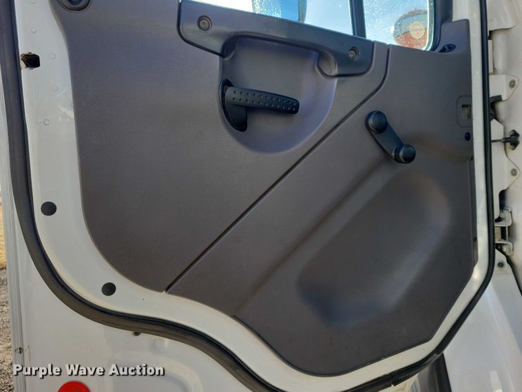 image for item NK9836 2012 Freightliner  M2 Business bucket truck