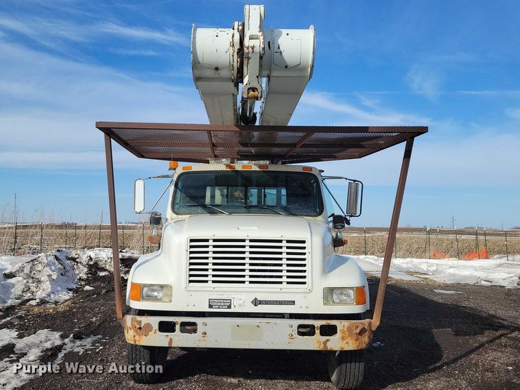 image for item NK9839 1995 International 4700 bucket truck