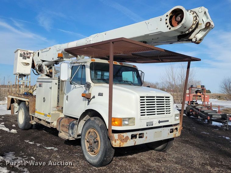 image for item NK9839 1995 International 4700 bucket truck