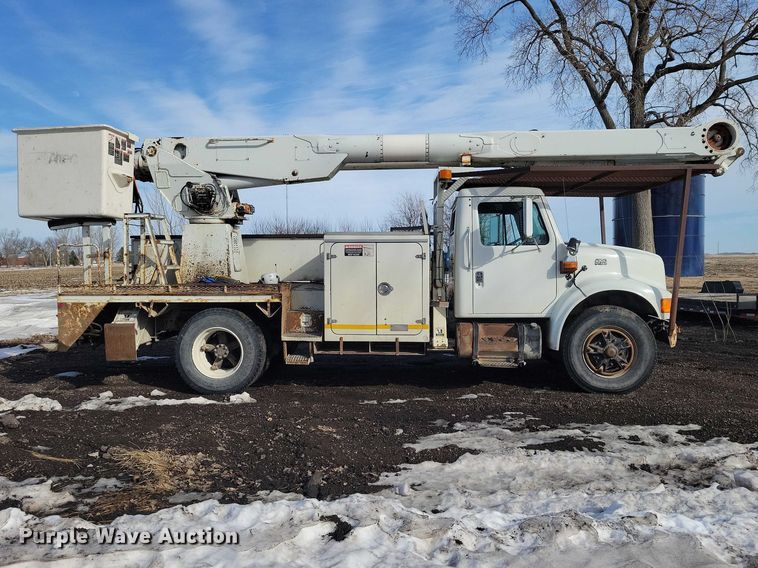 image for item NK9839 1995 International 4700 bucket truck