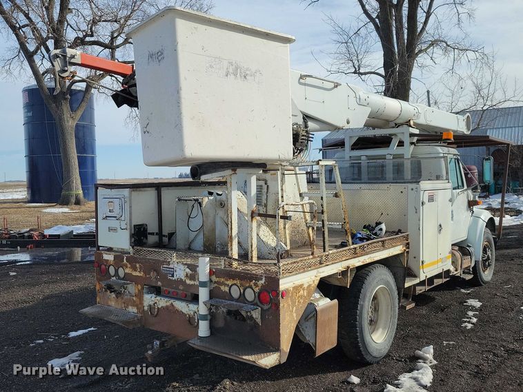 image for item NK9839 1995 International 4700 bucket truck