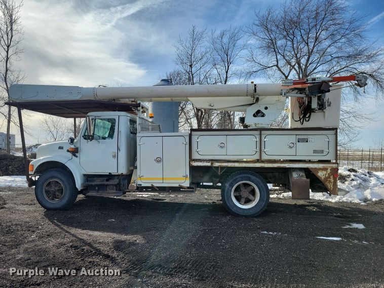 image for item NK9839 1995 International 4700 bucket truck