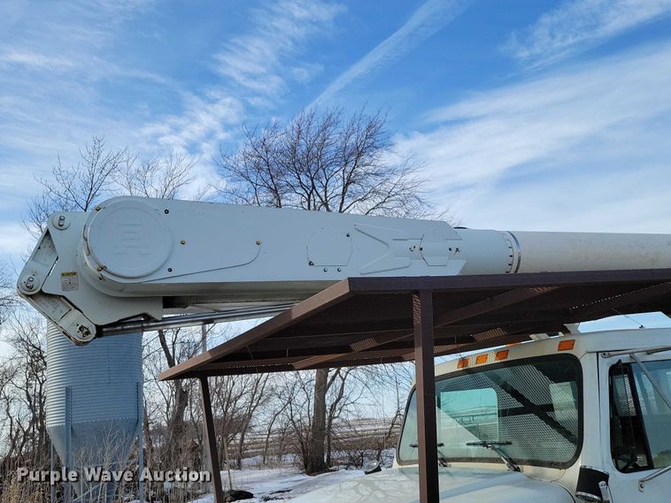 image for item NK9839 1995 International 4700 bucket truck