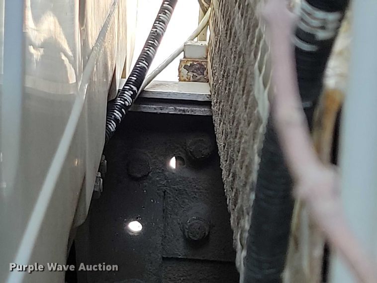 image for item NK9839 1995 International 4700 bucket truck