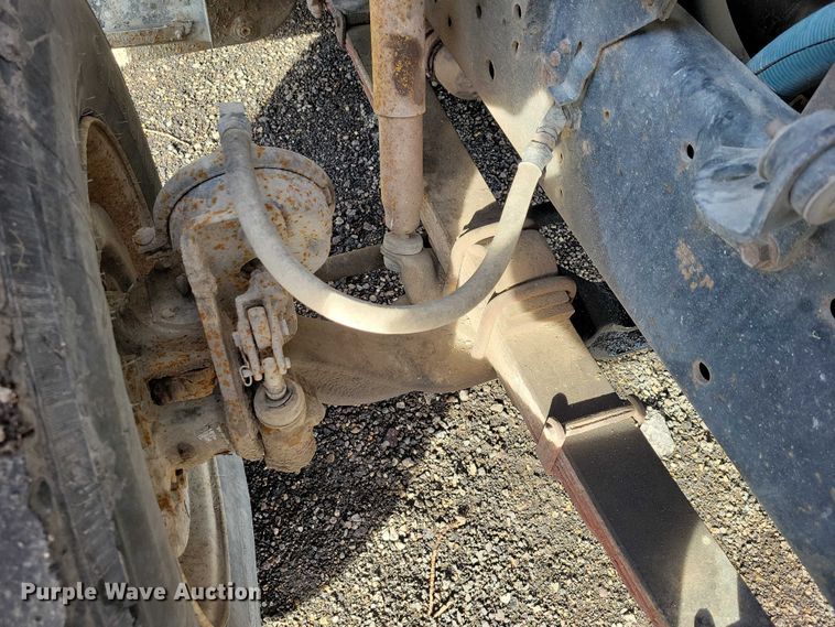 image for item NK9839 1995 International 4700 bucket truck