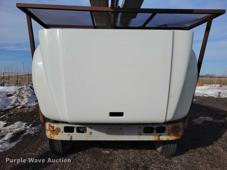 image for item NK9839 1995 International 4700 bucket truck