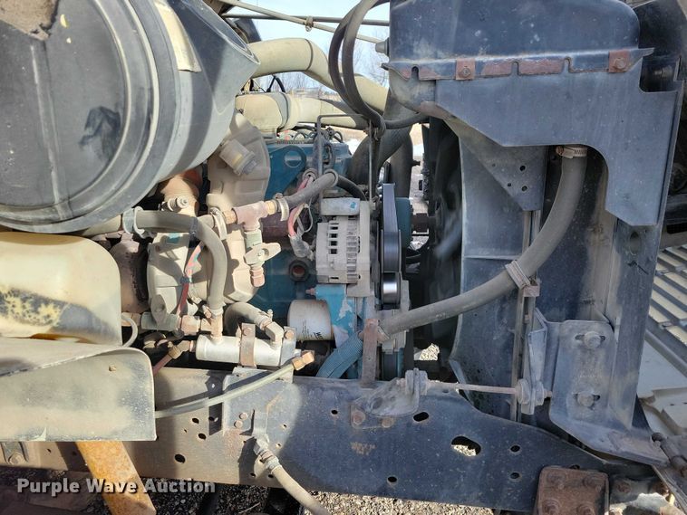 image for item NK9839 1995 International 4700 bucket truck