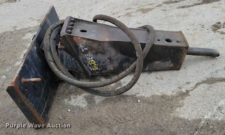 image for item NO9865 Bobcat MB5570 skid steer breaker