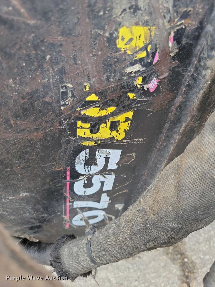 image for item NO9865 Bobcat MB5570 skid steer breaker