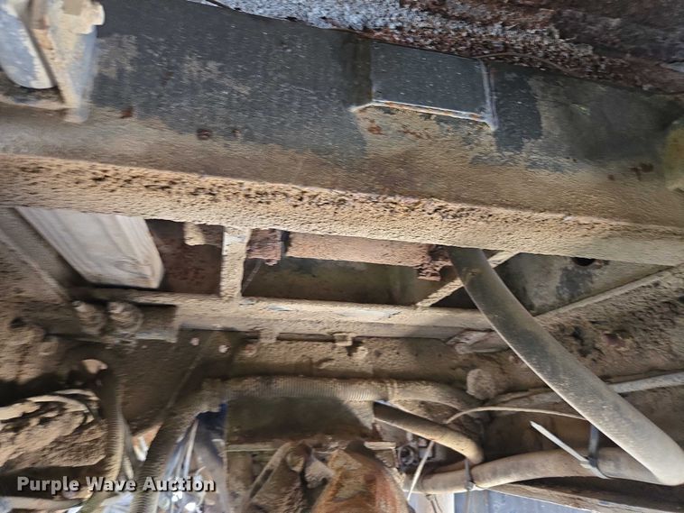 image for item YA1071 2001 Mack RD688 dump truck