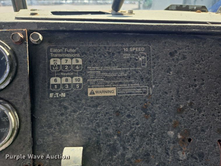 image for item YA1071 2001 Mack RD688 dump truck