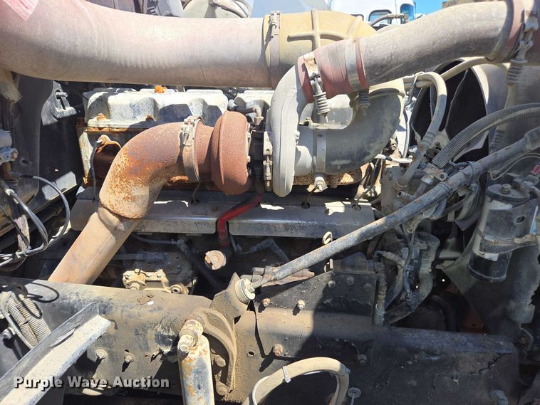 image for item YA1071 2001 Mack RD688 dump truck