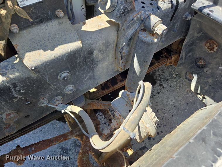 image for item YA1071 2001 Mack RD688 dump truck