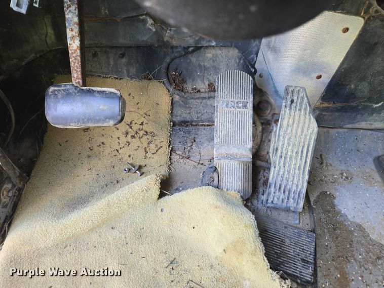 image for item YA1079 2001 Mack RD dump truck