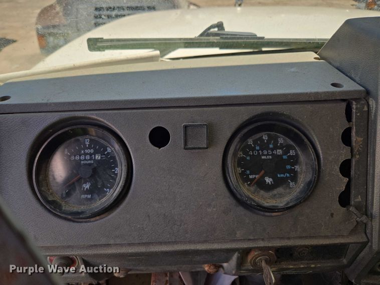 image for item YA1079 2001 Mack RD dump truck