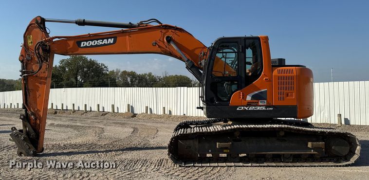 image for item YA1199 2021 Doosan DX235LCR-5 excavator