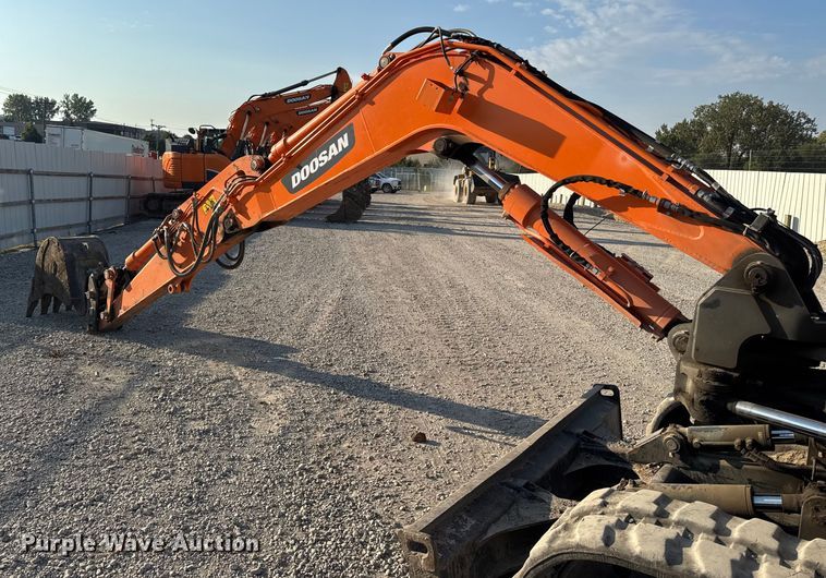 image for item YA1217 2021 Doosan DX85R-3 mini excavator