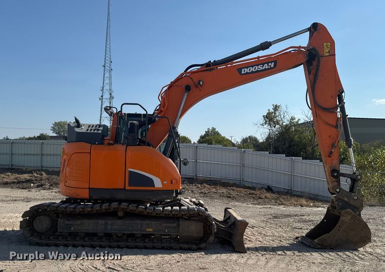 image for item YA1219 2020 Doosan DX140LCR-5 excavator