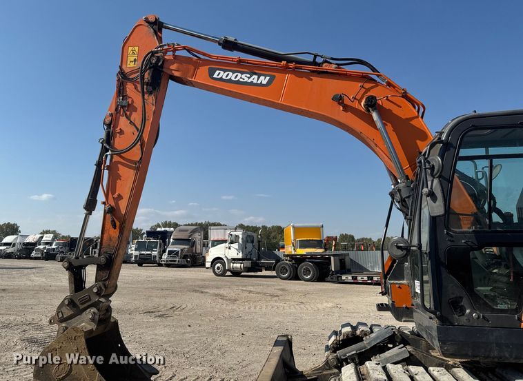 image for item YA1219 2020 Doosan DX140LCR-5 excavator