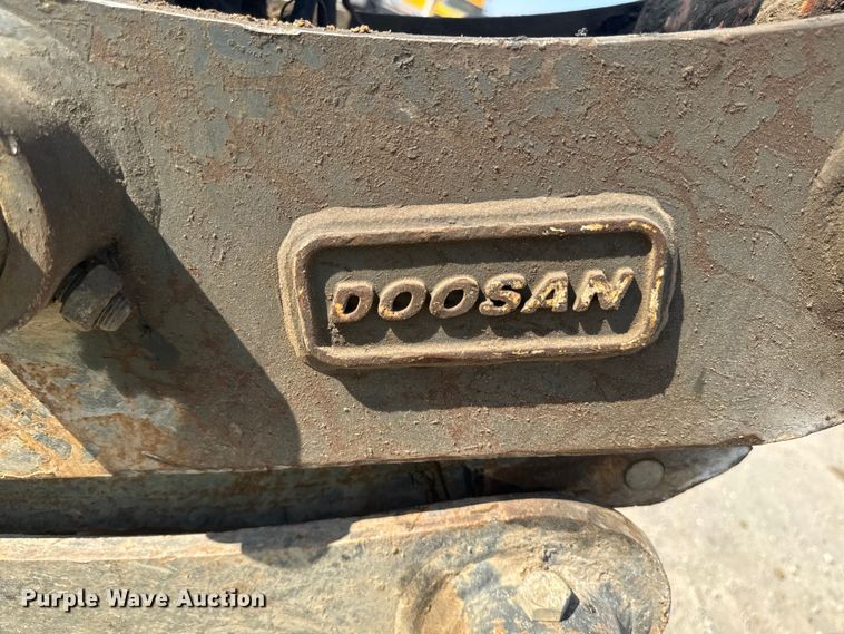 image for item YA1219 2020 Doosan DX140LCR-5 excavator