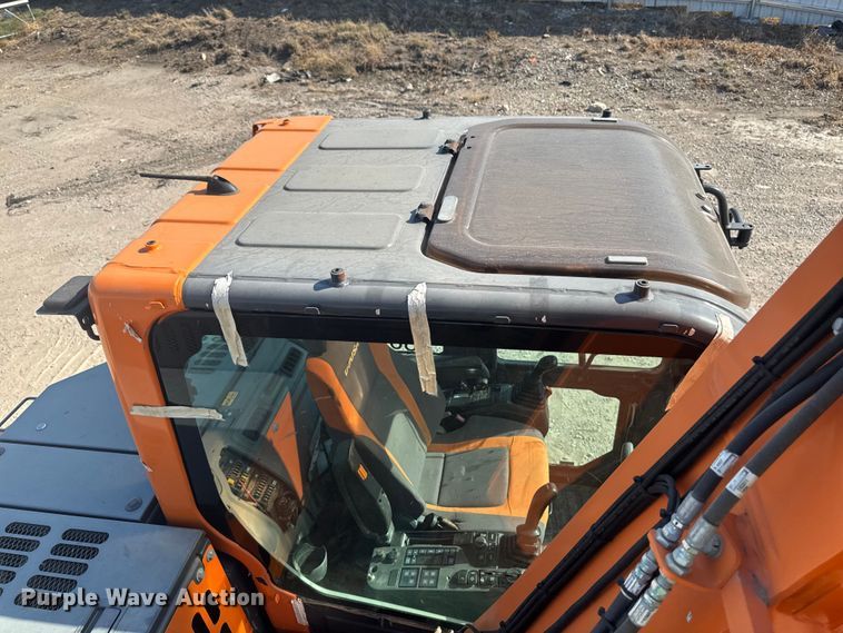 image for item YA1219 2020 Doosan DX140LCR-5 excavator