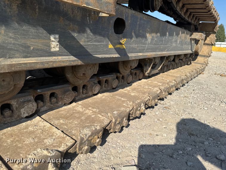 image for item YA1219 2020 Doosan DX140LCR-5 excavator