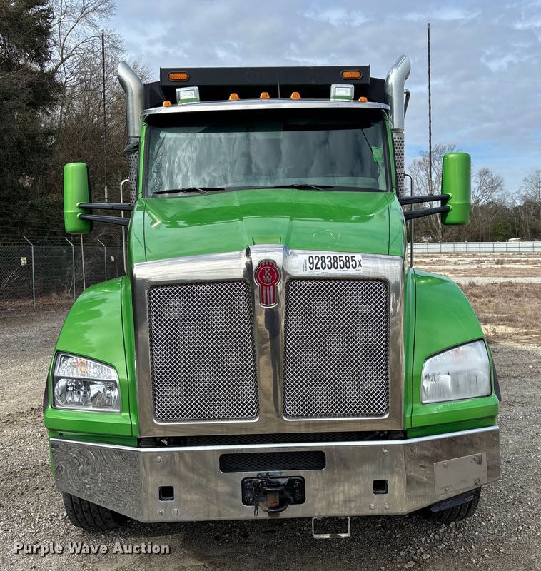 image for item YA1559 2023 Kenworth T880 dump truck