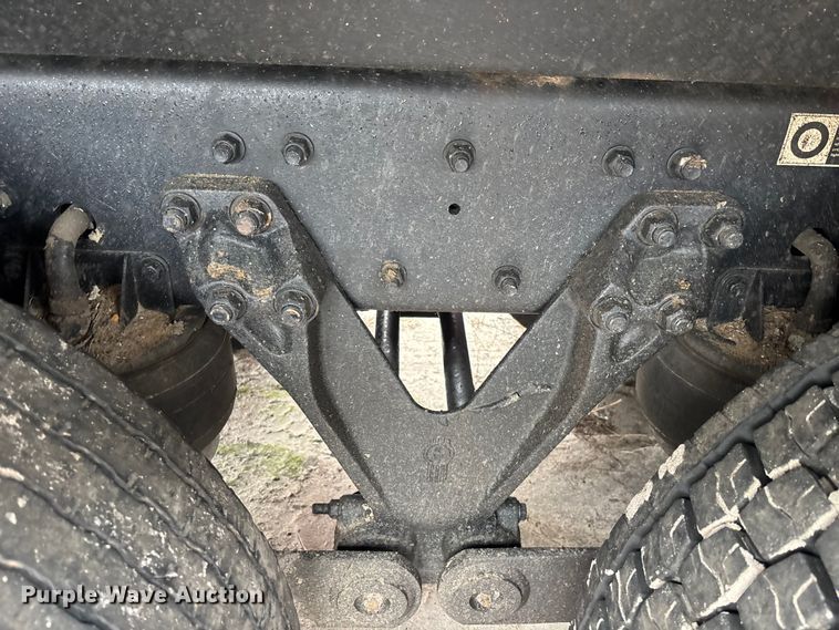 image for item YA1559 2023 Kenworth T880 dump truck