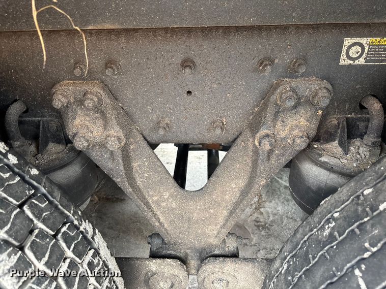 image for item YA1559 2023 Kenworth T880 dump truck