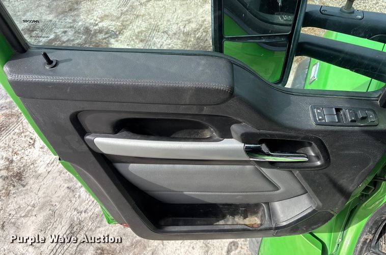 image for item YA1559 2023 Kenworth T880 dump truck