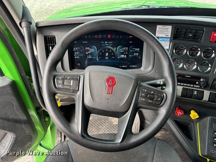 image for item YA1559 2023 Kenworth T880 dump truck