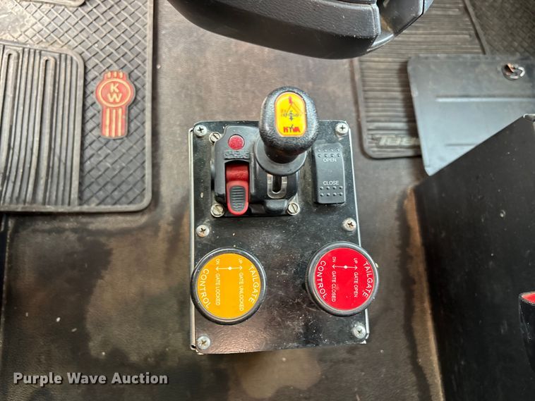 image for item YA1559 2023 Kenworth T880 dump truck