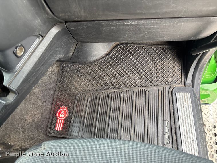 image for item YA1559 2023 Kenworth T880 dump truck