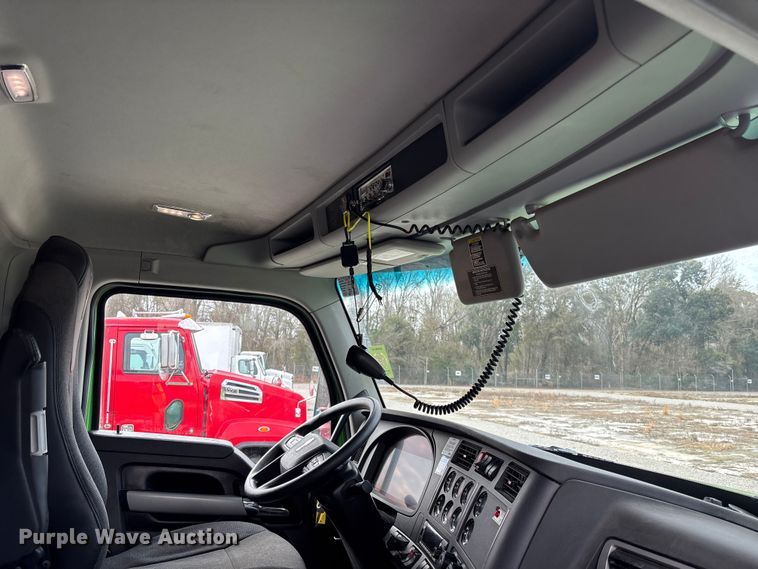 image for item YA1559 2023 Kenworth T880 dump truck