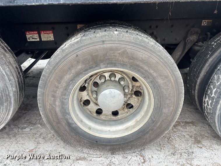 image for item YA1559 2023 Kenworth T880 dump truck