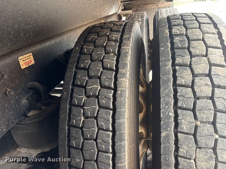 image for item YA1559 2023 Kenworth T880 dump truck